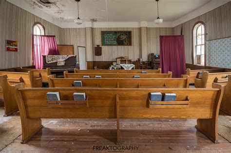 Inside an Abandoned Church in Rural Ontario | Abandoned Churches ...