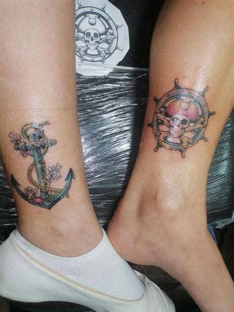 Tatuaje En Pareja Ancla Y Tim N Tatuajes De Parejas Tatuajes Parejas