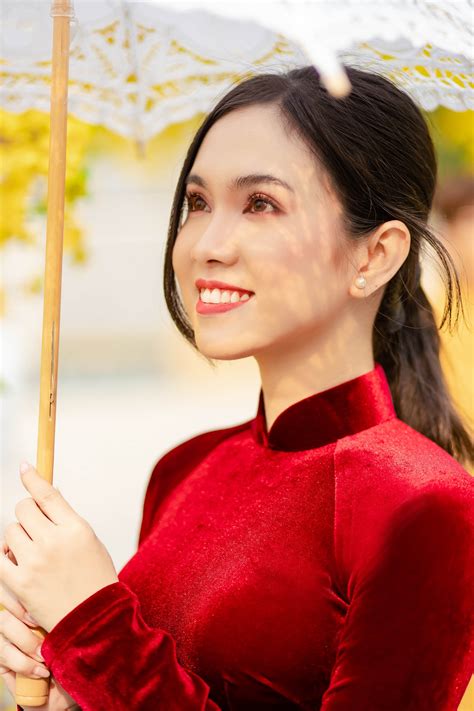 Hot Girl Mi N T Y Khoe Nhan S C Ng T Ng O Trong T O D I N T T H T