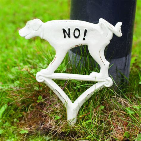Cast Iron Dog Yard Sign No Peeing White Shopic