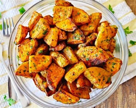 Roasted Spanish Potatoes With Paprika And Parsley Recipe