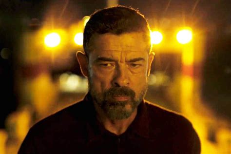 Mani Nude Con Alessandro Gassmann Av Magazine