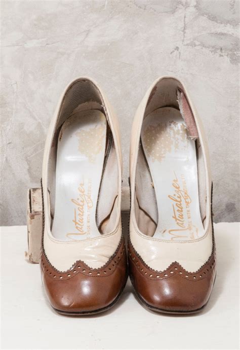 Womens 1970s Naturalizer Cream And Brown Wingtip Pump Size Etsy