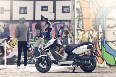 Motorrad Vergleich Peugeot Streetzone 10 Naked 2022 Vs Peugeot Streetzone 12 Naked 2020