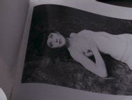 Naked Maud Galet Lalande In Plan De Table