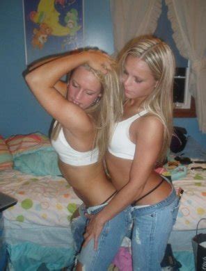 Blond Long Hair Fun Hip Porn Pic