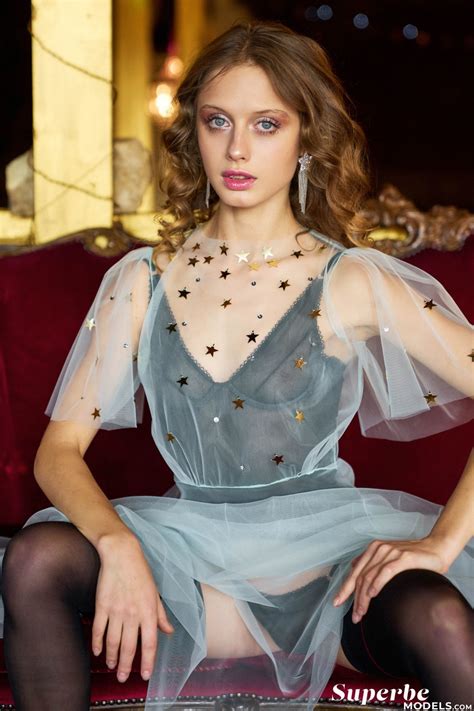 Skinny Babe Amelie Lou Stripping And Posing In Her Hot Lingerie In A Solo Coedcherry