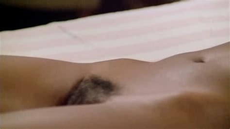 Naked Ines Pellegrini In Una Bella Governante Di Colore