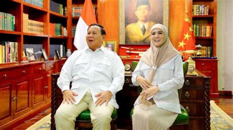 Geger Potret Mulan Jameela Bersama Prabowo Subianto Halaman 2