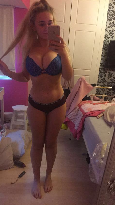 Cute Busty Blonde Slut Busty Blonde Slut Savannah Wallace 39 Porn Pic