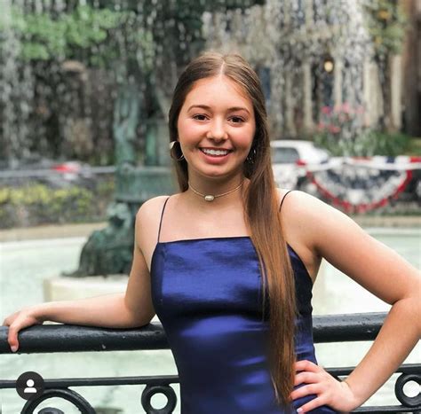 Hot Sexy Hannah Grae Bikini Pics