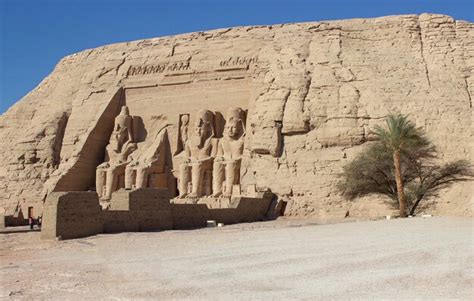 Premium Photo | Facade of the temple of ramses ii at abu simbel egypt