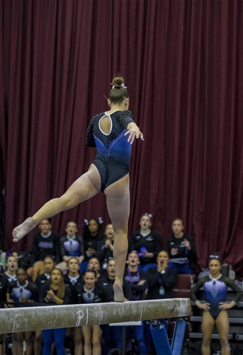 HOT GYMNASTS Hottest Female Athletes