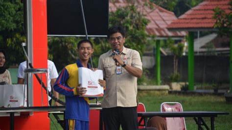 Melalui SIMOLEK Goes To School OJK Berikan Edukasi Guru Dan Pelajar Di