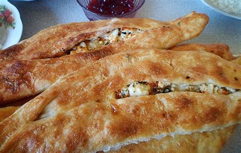 Fladen Mit K Se Kar K Peynirli Pide T Rkische Rezepte Brot