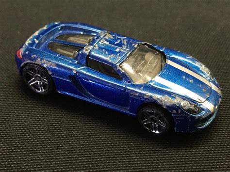 HOT WHEELS PORSCHE Carrera GT Collectable Vehicle Scale