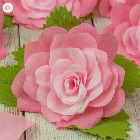 Crepe Paper Roses and a Free Printable Template