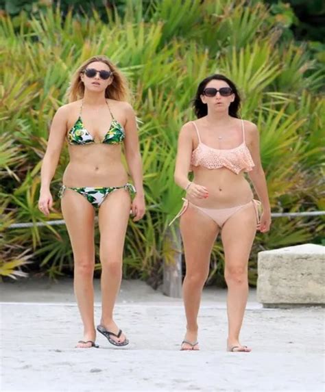 Kathryn Hahn Hot And Sexy Bikini Pictures Livinlavidalowcarb