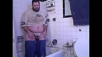 Locked Horny Kspigbear Pisses His Gym Shorts In The Shower Xnxx