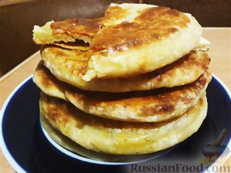 Рецепт: Лепешки с сыром сулугуни на RussianFood.com