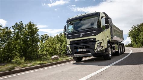 Volvo Trucks F Hrt Mit Dem Neuen Volvo Fmx Seinen Robustesten