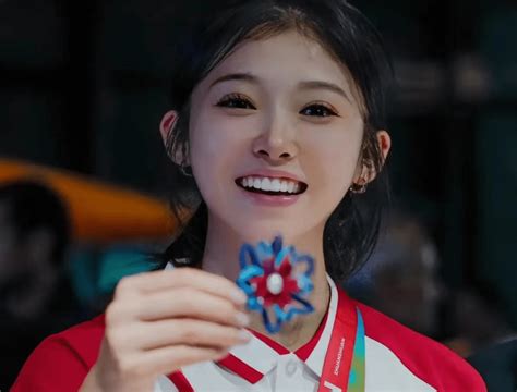 Hot girl điền kinh xứ Trung gây sốt nhờ vẻ ngoài xinh đẹp cùng loạt