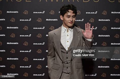 Fandy Fan Photos and Premium High Res Pictures - Getty Images