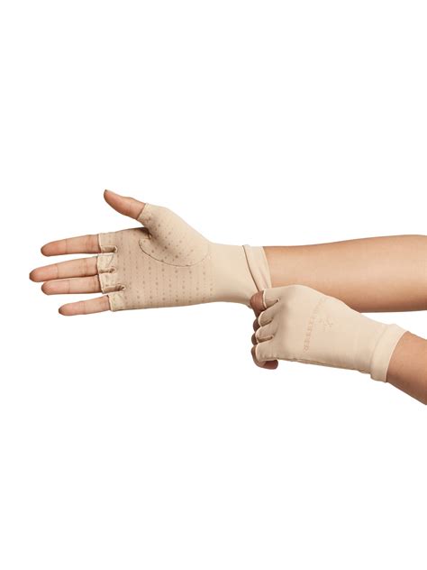 Half Finger Compression Gloves Shop Now At Tommie Copper® 43 Off