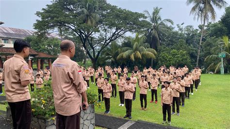 Lirik Lagu Mars Pramuka Hymne Pramuka Lengkap Nama Pencipta Dan Notasinya