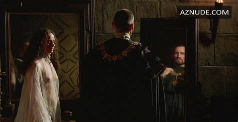 Elizabeth Nude Scenes Aznude