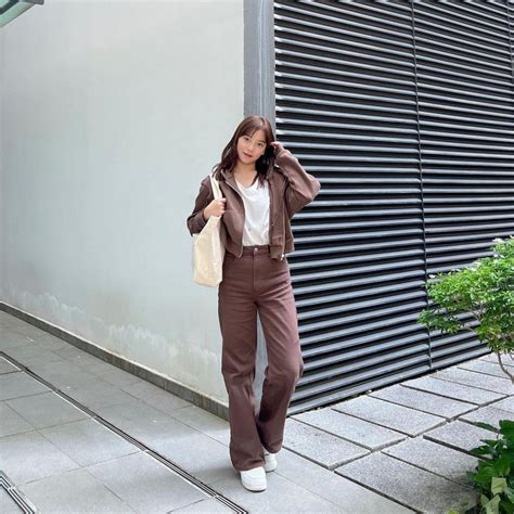 10 Gaya OOTD Casual Ala Anggis Idol 2023 Manis Dan Stylish