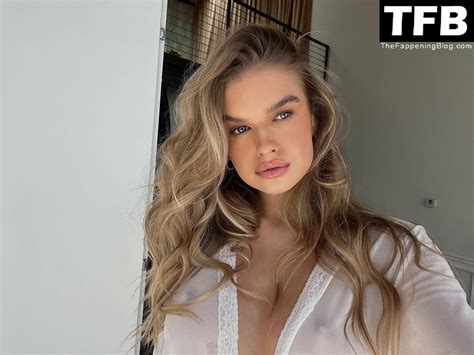 Abby Garrett Flashes Her Nude Tits Photos Pinayflixx Mega Leaks