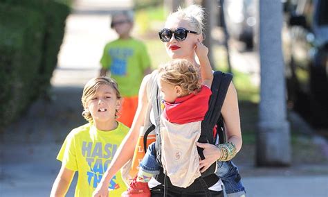 Gwen Stefani Says She Would Be Blessed With A Gay Son Daily Mail Online