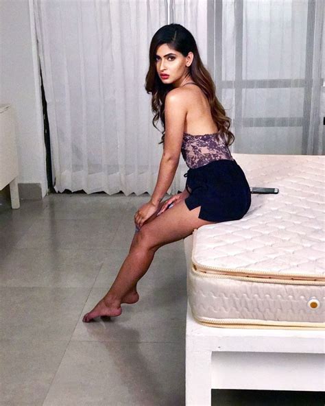 Karishma Sharma Sexy And Bikini Photos Nude Leaked Diaries