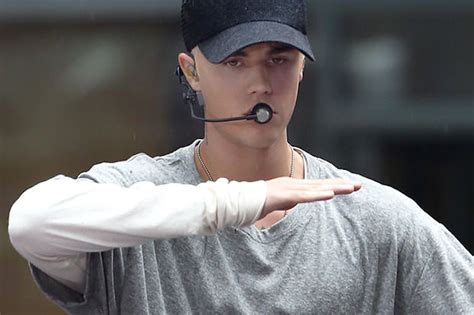 Justin Bieber Threatens Lawsuit Over Nude Pics Celeb Zen