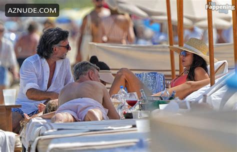Bethenny Frankel Sexy Spotted Flaunting Her Sultry Figure In A Hot Swimsuit At Saint Tropez