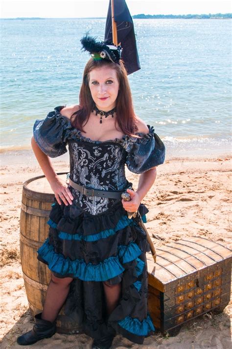 Plus Size Pirate Costume