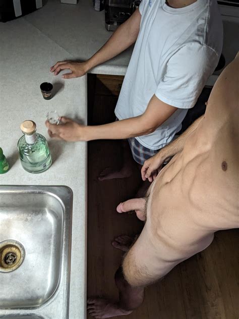 My Roommate Hates It When I Walk Arond Naked But I Do It Anyways R Twinks