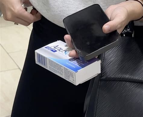 Posh Chick With Great Ass Buys Anusol OC Spandex Leggings Yoga Pants Forum