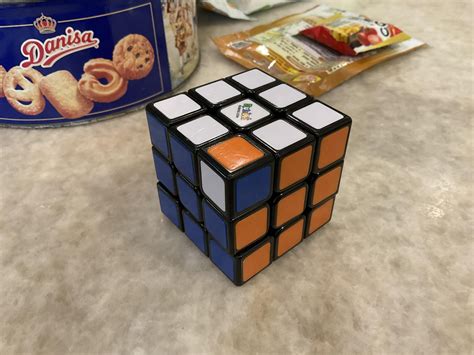 RUBIKS BRAND CORNER TWIST(100% NOT CLICKBAIT) : r/Cubers
