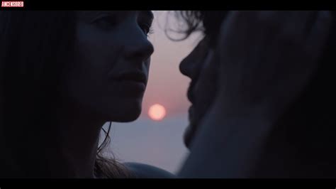 Naked Sonia Mietielica In Into The Wind