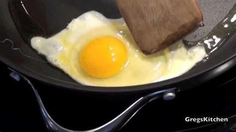 How To Cook An Egg Over Easy Gregskitchen Youtube