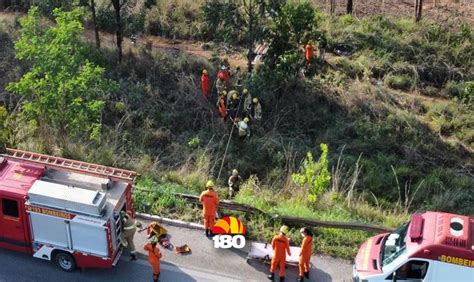 Acidente Grave Entre Dois Carros Deixa Um Morto Na BR 070 180graus