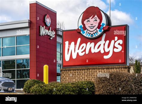 Wendys Restaurant Sign Hi Res Stock Photography And Images Alamy