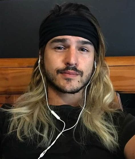 how to style long straight hair male