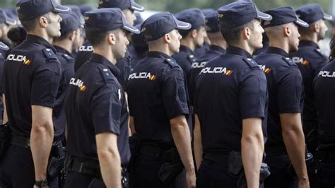 Requisitos para ser Policía Nacional en España ImpulsaT