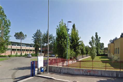 Cresciamo Insieme Parte Dalla Scuola Manuzio Di Latina Scalo Il Progetto Di Opes E Agrifoglio