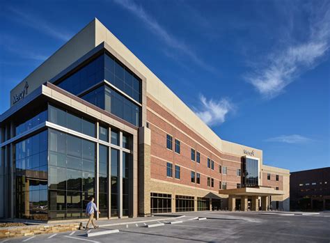 News Release: McCarthy Completes $185M Addition and Expansion at Mercy