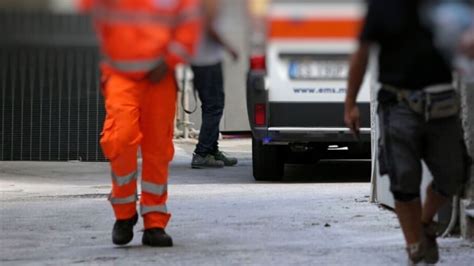 Crolla Muro In Un Cantiere Operaio Muore Sul Colpo