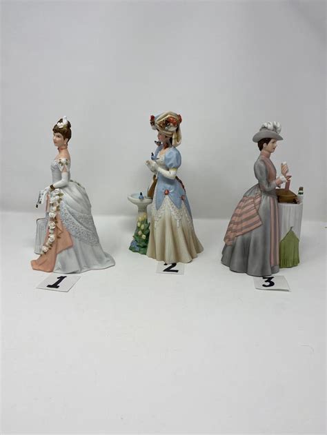 Vintage Avon Mrs Albee Victorian Lady Ceramic Figurine, Victorian Lady